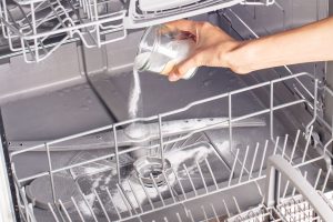 نگهداری و تمیزکاری صحیح ماشین ظرفشویی